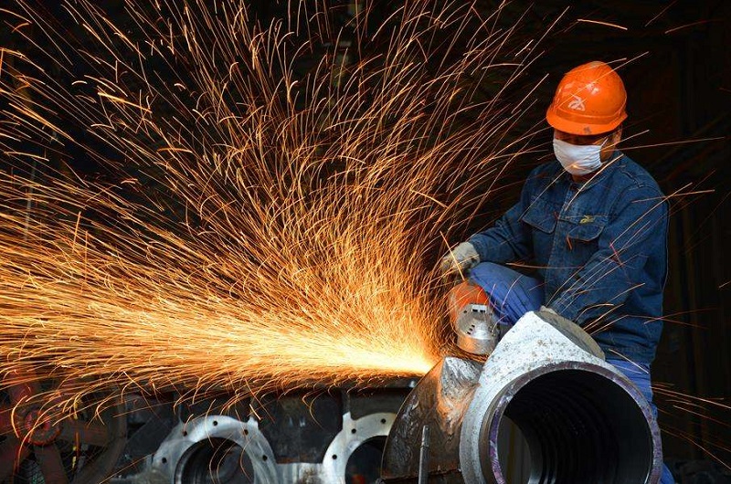 上海美礦向我司采購(gòu)的890下架體成功澆注。890下架體澆注重量40T，是采礦機(jī)械核心零部件，該產(chǎn)品主要用于歐美礦山行業(yè)。此產(chǎn)品標(biāo)志著無(wú)錫市鑄造廠(chǎng)在世界礦山行業(yè)大件生產(chǎn)領(lǐng)域占有一席之地。	無(wú)錫市鑄造廠(chǎng)有限公司是國(guó)內(nèi)優(yōu)質(zhì)的鑄造廠(chǎng)家，產(chǎn)品種類(lèi)繁多，具有很強(qiáng)的市場(chǎng)競(jìng)爭(zhēng)力，擁有很多成功案例。有任何其他需求可以咨詢(xún)我們，咨詢(xún)熱線(xiàn)：0510-68070507！